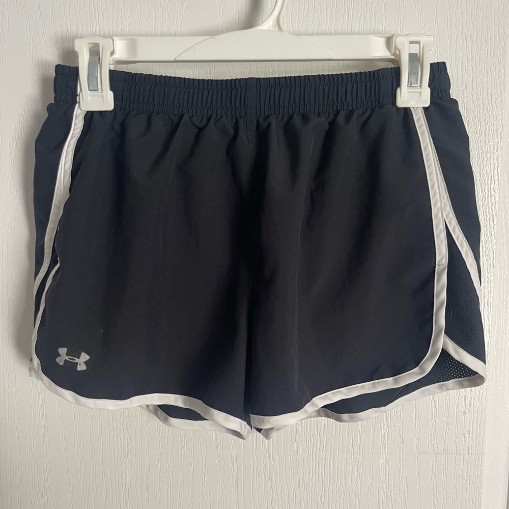 Under Armour Black Athletic Shorts Moisture-Wicking